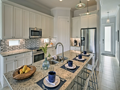 Naples Luxury Close to Vanderbilt Beach